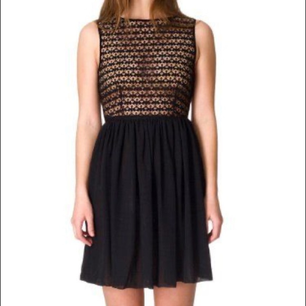 Sleeveless Lace Chiffon Dress